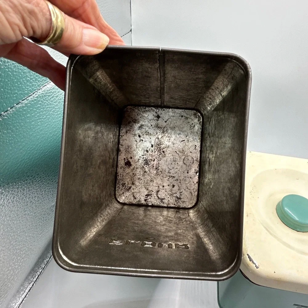 Vintage BeautyWare Metal Canister Set Turquoise Flour Tea Mid Century Modern
